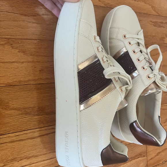 Michael Kors tennis shoes. Adorable to throw on with leggings or jeans! - Picture 3 of 4